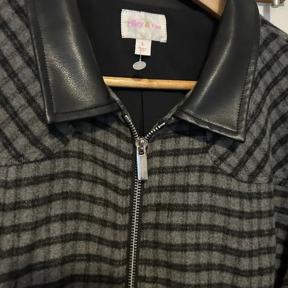 Riley & Rae bomber jacket - Picture 3 of 8